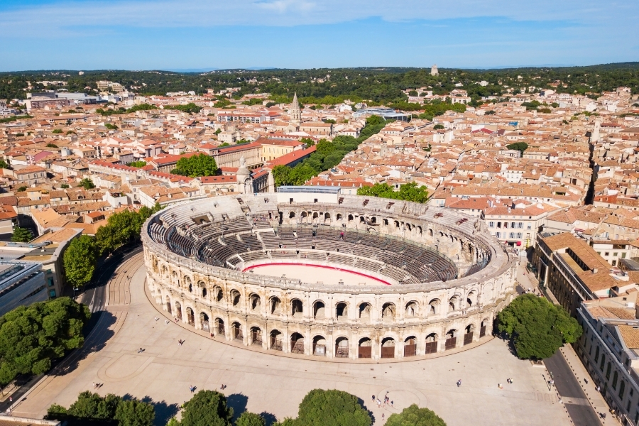 Nîmes